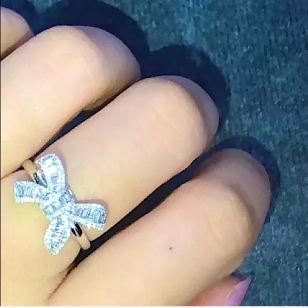 💍 New Simulated 💎 Sterling Silver Looped 💍 - Picture 5 of 5